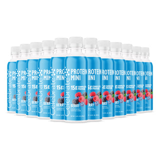 Plusieurs contenants de Protéine Mini saveur Berry sur fond blanc